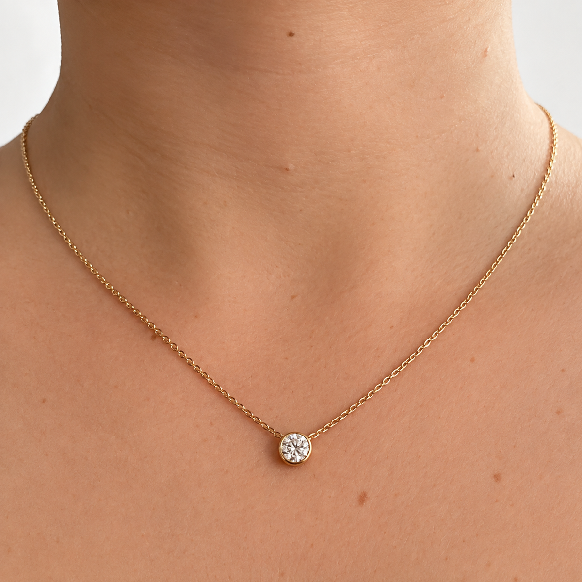 ROUND BEZEL SETTING CHAIN NECKLACE